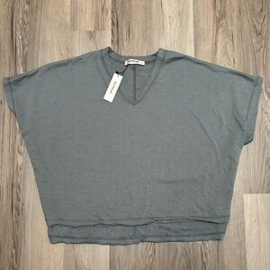 Three Bird Nest slouchy cut off top